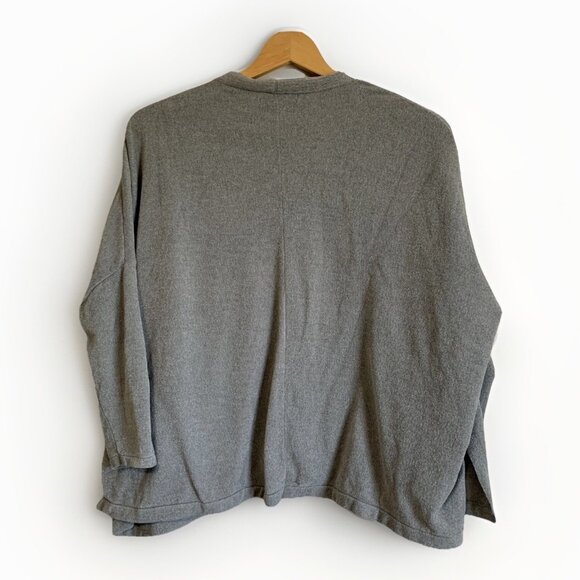 Barefoot Dreams Boxy Cardigan Sweater Medium CozyChic Gray Button Up Oversized - Picture 9 of 10